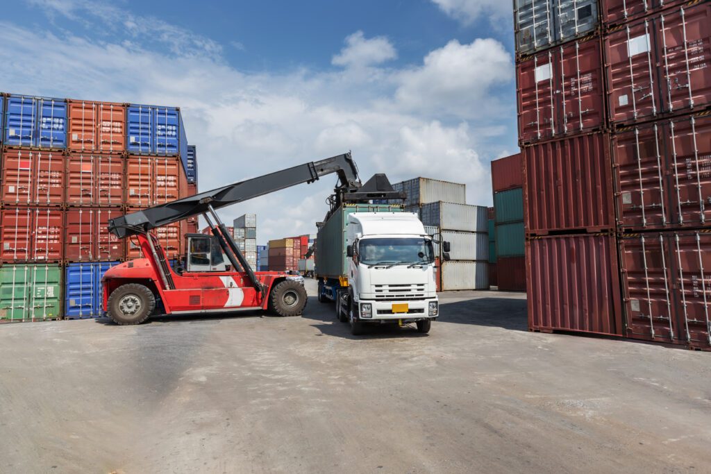 5 Ways UK Freight Forwarders Can Help Clients Navigate Tariff Changes | Power Forwarding 5 Ways UK Freight Forwarders Can Help Clients Navigate Tariff Changes | Power Forwarding
